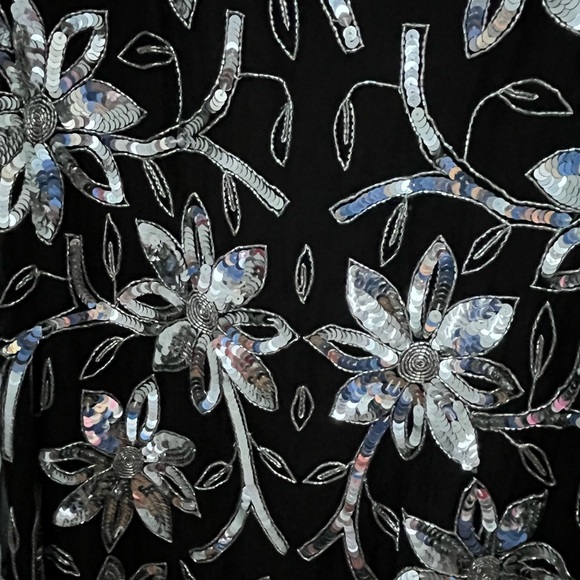 Jean for Joseph le bon black Sequin Embellished Rounded Neck Short Sleeve Blouse - Picture 4 of 10